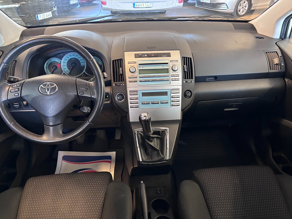 Toyota Corolla Verso 2009 - miniatyr 17