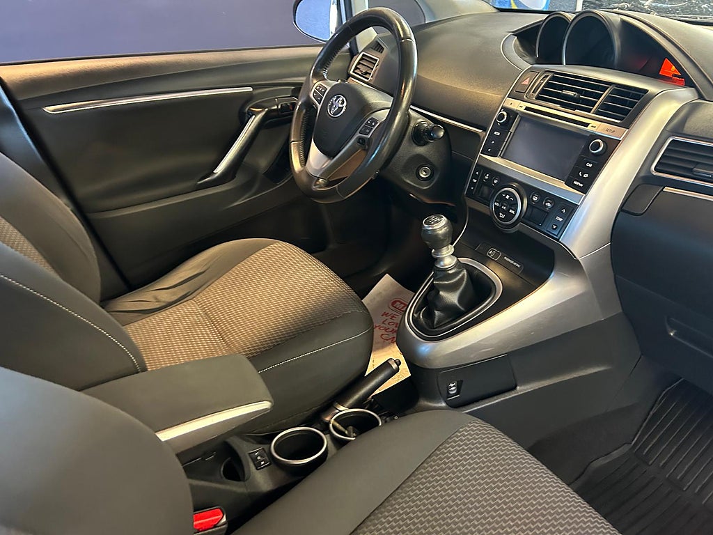 Toyota Verso 2015 - miniatyr 10