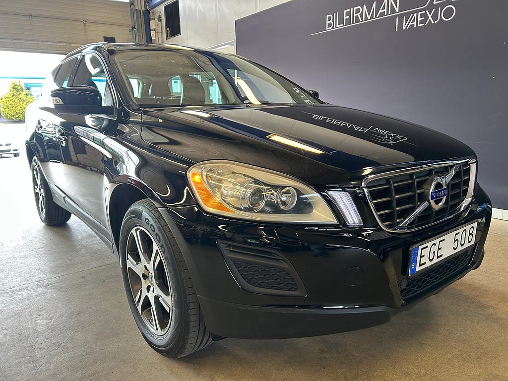 Volvo XC60 D3 163Hk Automat Summum /Läder /PDC /Xenon /Alu 18"