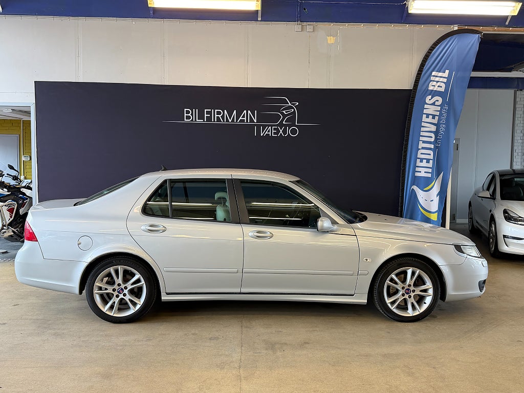Saab 9-5 2009 - miniatyr 3