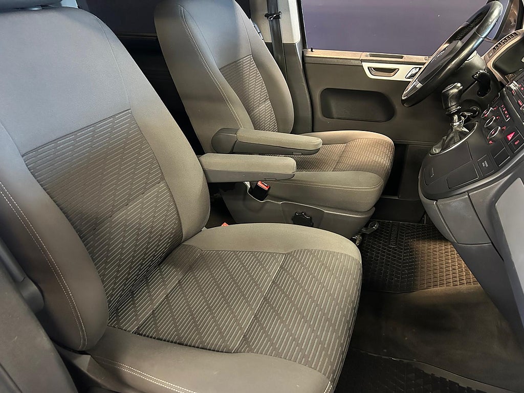 Volkswagen Multivan 2012 - miniatyr 24