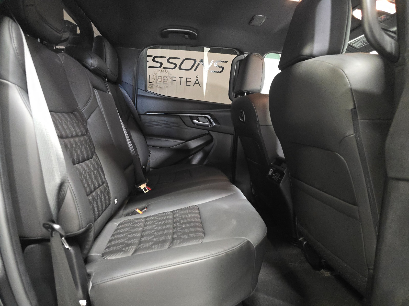 Isuzu D-max D-Max Crew Cab 1.9 CNG 4WD AT37 Arctic Trucks 2024 - miniatyr 11