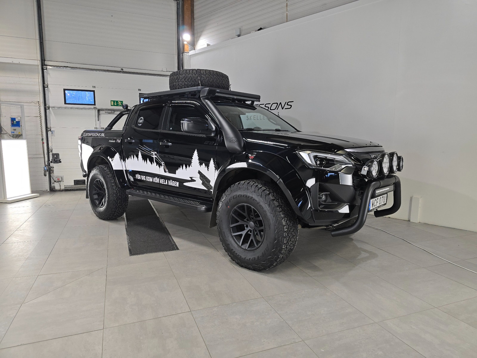 Isuzu D-max D-Max Crew Cab 1.9 CNG 4WD AT37 Arctic Trucks 2024 - miniatyr 3