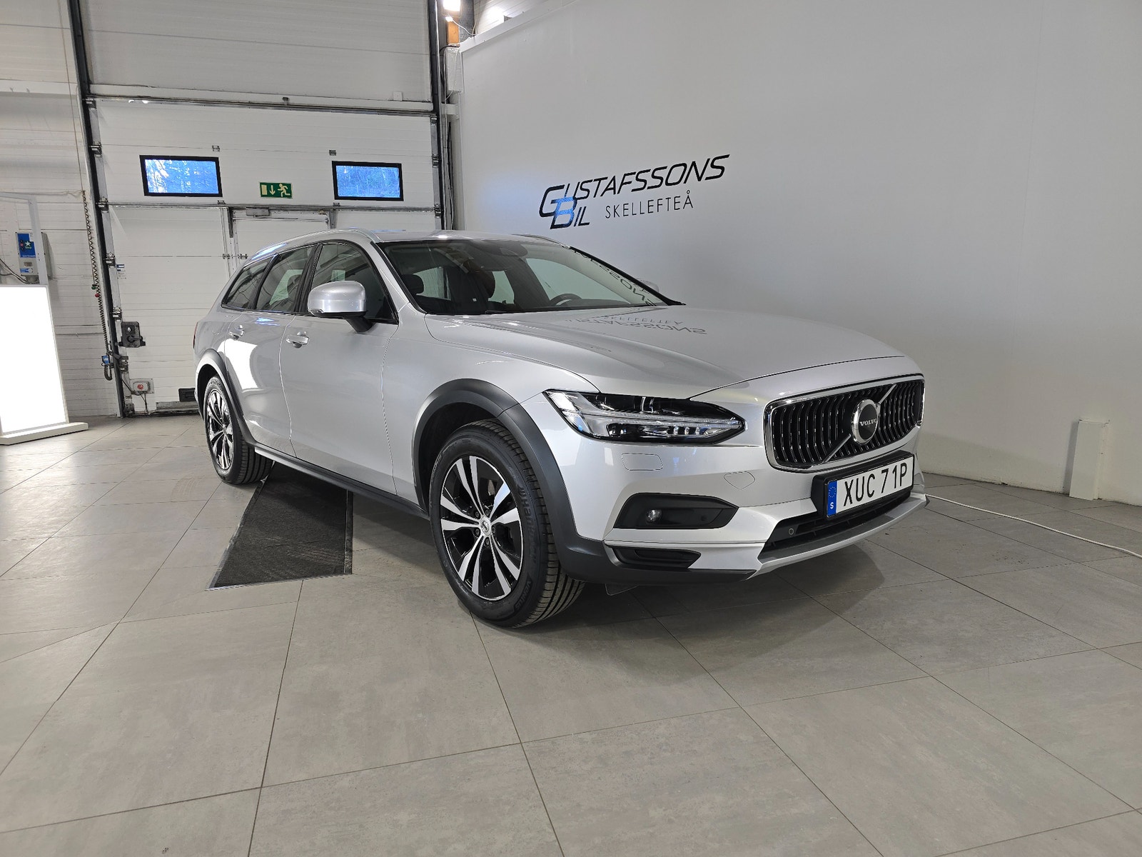 Volvo V90 Cross Country B4 AWD | V-hjul Drag Värmare VOC H/K BLIS 2021 - miniatyr 2
