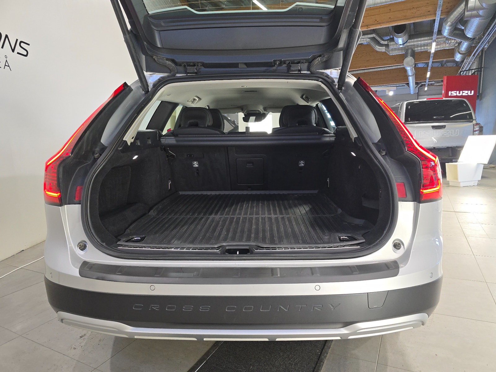Volvo V90 Cross Country B4 AWD | V-hjul Drag Värmare VOC H/K BLIS 2021 - miniatyr 5