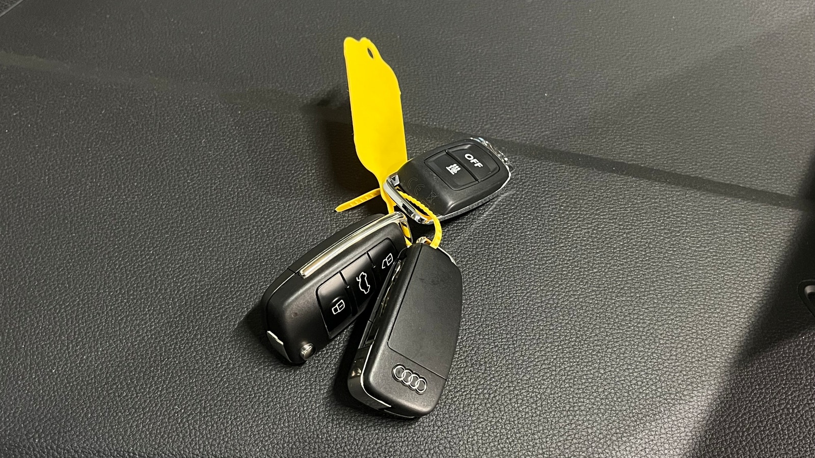 Audi Q2 35 TFSI S Tronic Proline Advanced | Värmare Drag V-hjul 2022 - miniatyr 13