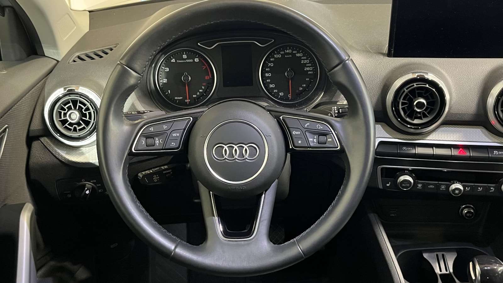 Audi Q2 35 TFSI S Tronic Proline Advanced | Värmare Drag V-hjul 2022 - miniatyr 9