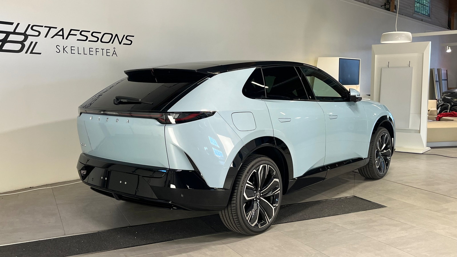 Mazda CX-6e Takumi 78 kWh | Vinterhjul + 3st Gratis Service 2026 - miniatyr 4