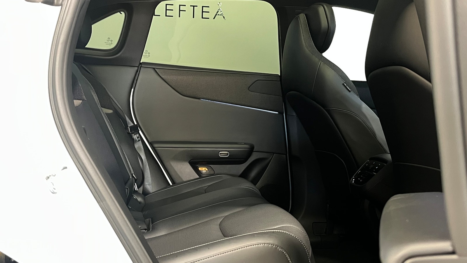 Mazda CX-6e Takumi 78 kWh | Vinterhjul + 3st Gratis Service 2026 - miniatyr 7