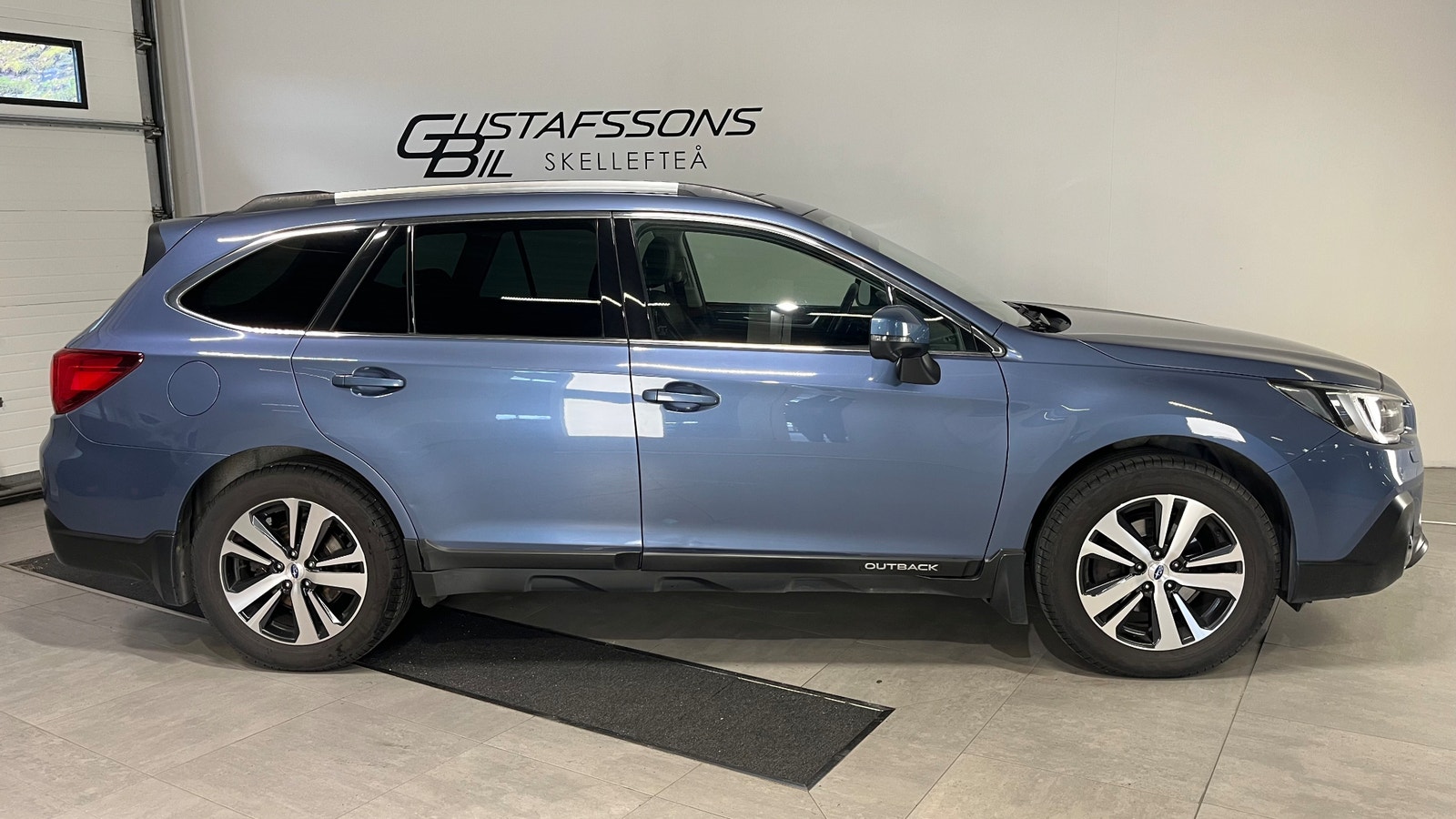 Subaru Outback 2.5 4WD Summit | V-Hjul M-Värm Drag LED-Ramp 2019 - miniatyr 3