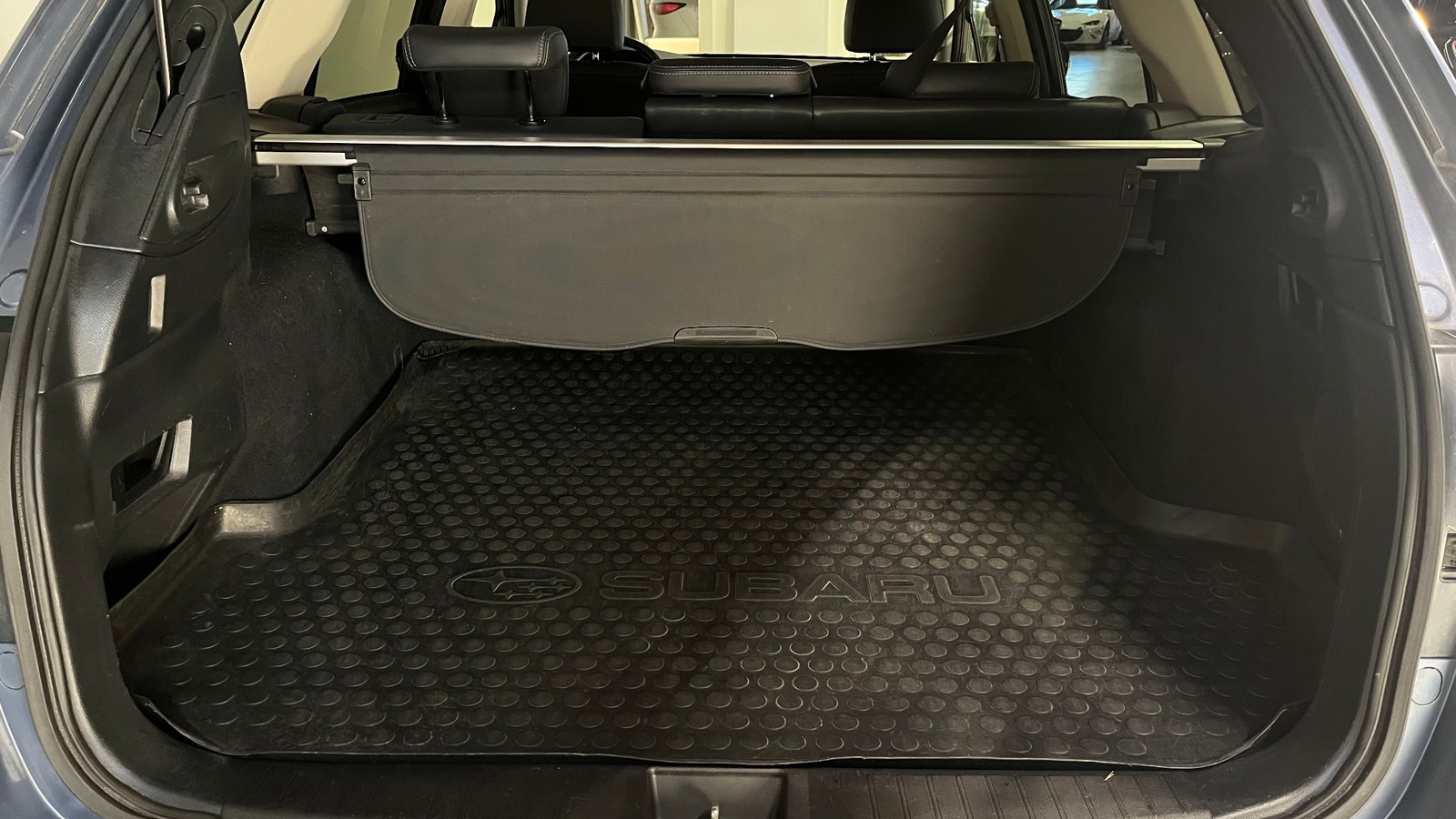 Subaru Outback 2.5 4WD Summit | V-Hjul M-Värm Drag LED-Ramp 2019 - miniatyr 5