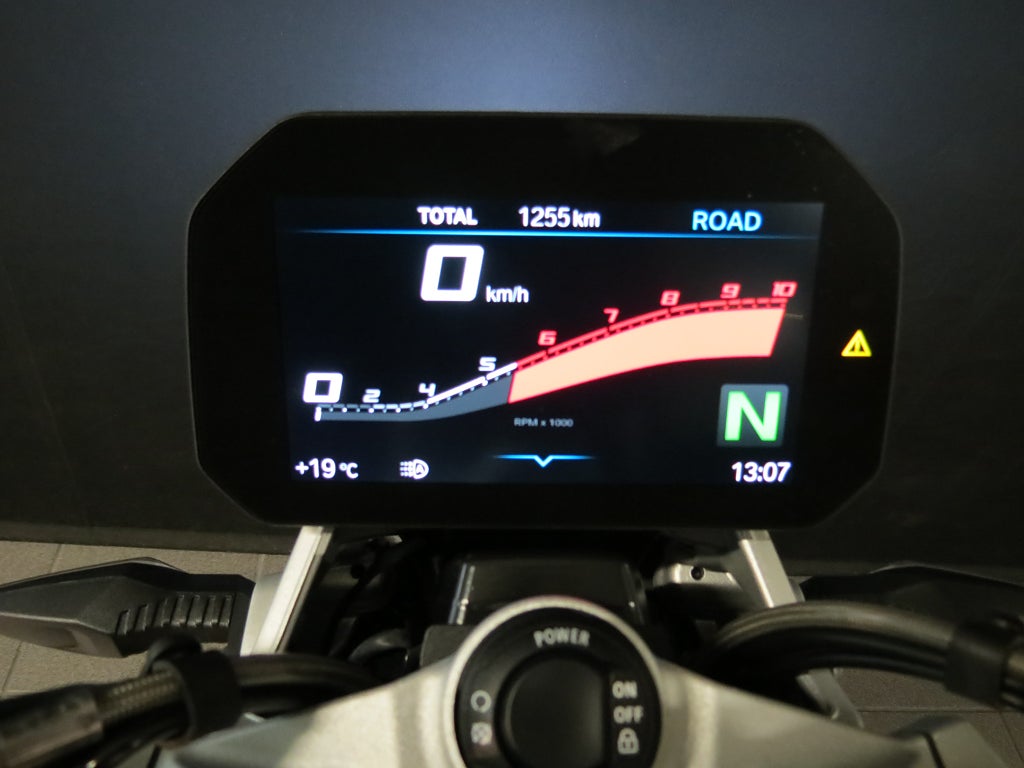 BMW R 1250 R TRIPLE BLACK 2023 - miniatyr 6