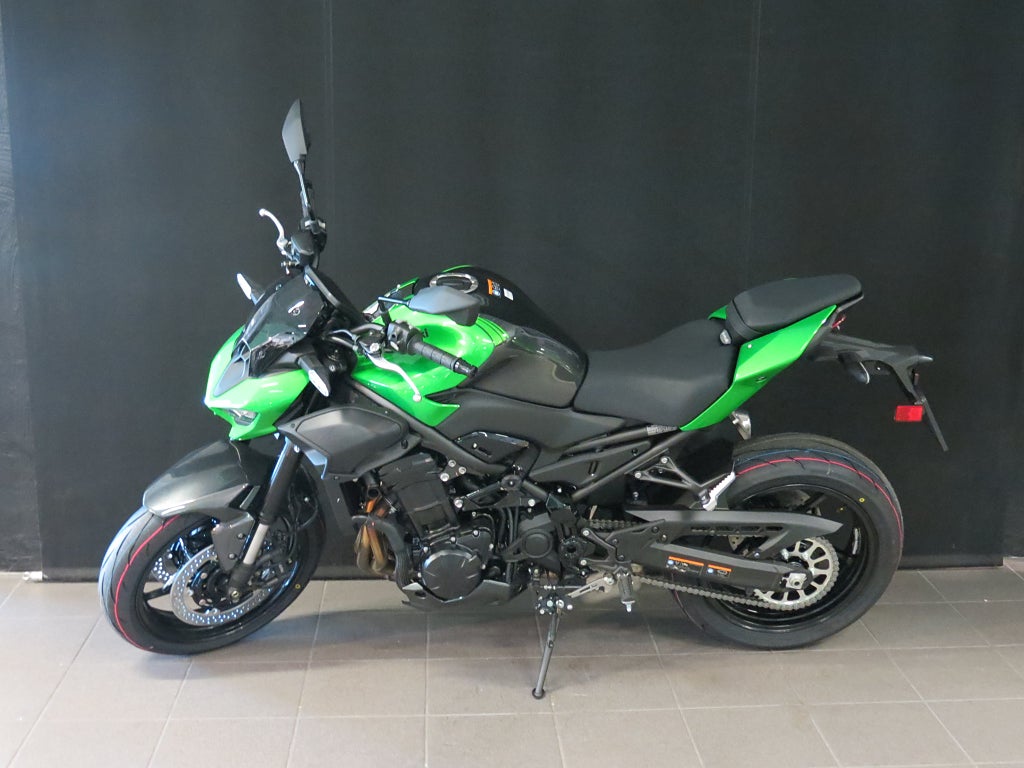 Kawasaki Z 900 2026 - miniatyr 2
