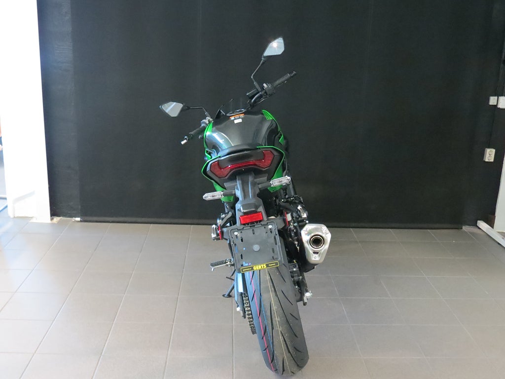 Kawasaki Z 900 2026 - miniatyr 5