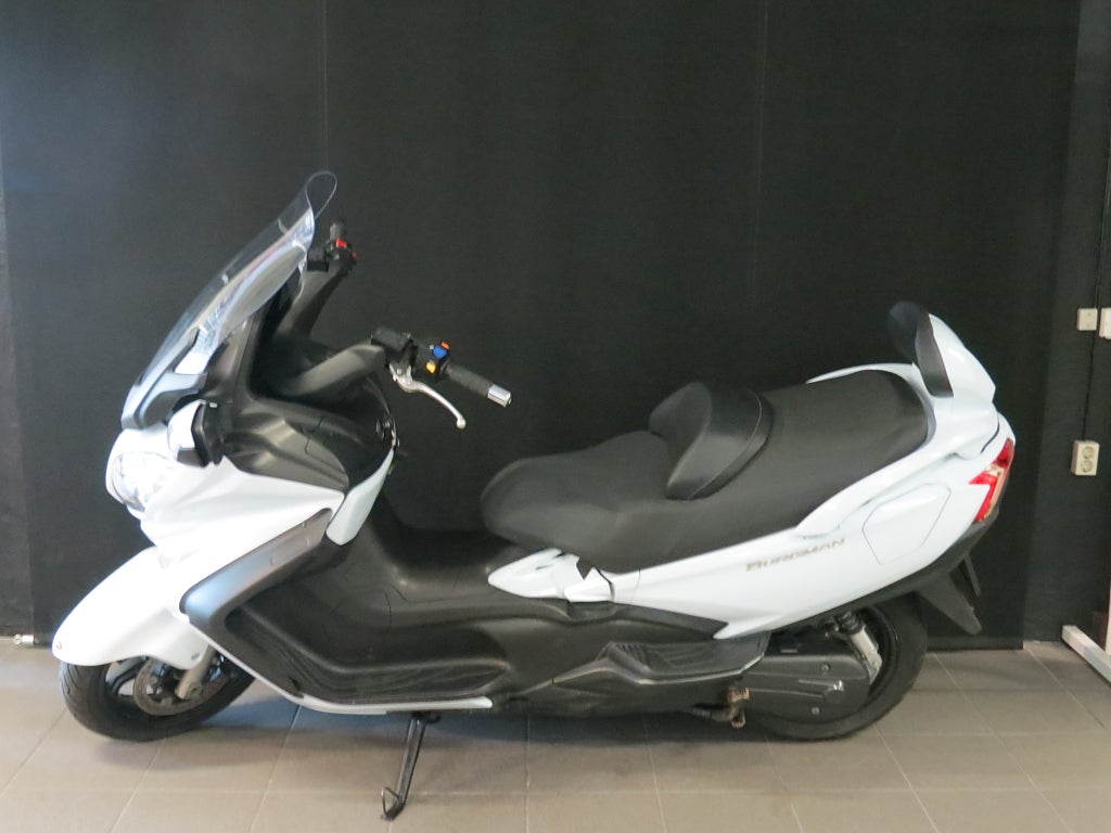 Suzuki AN 650 Z BURGMAN EXKLUSIVE 2013 - miniatyr 2