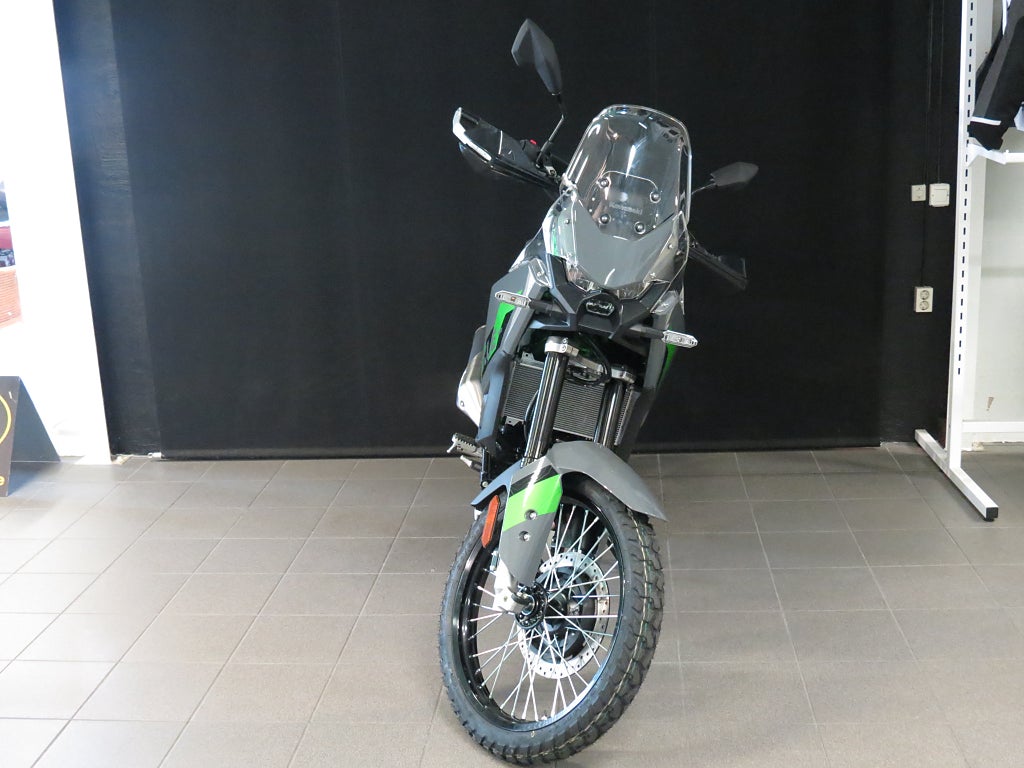 Kawasaki KLE 500 SE 2026 - miniatyr 3
