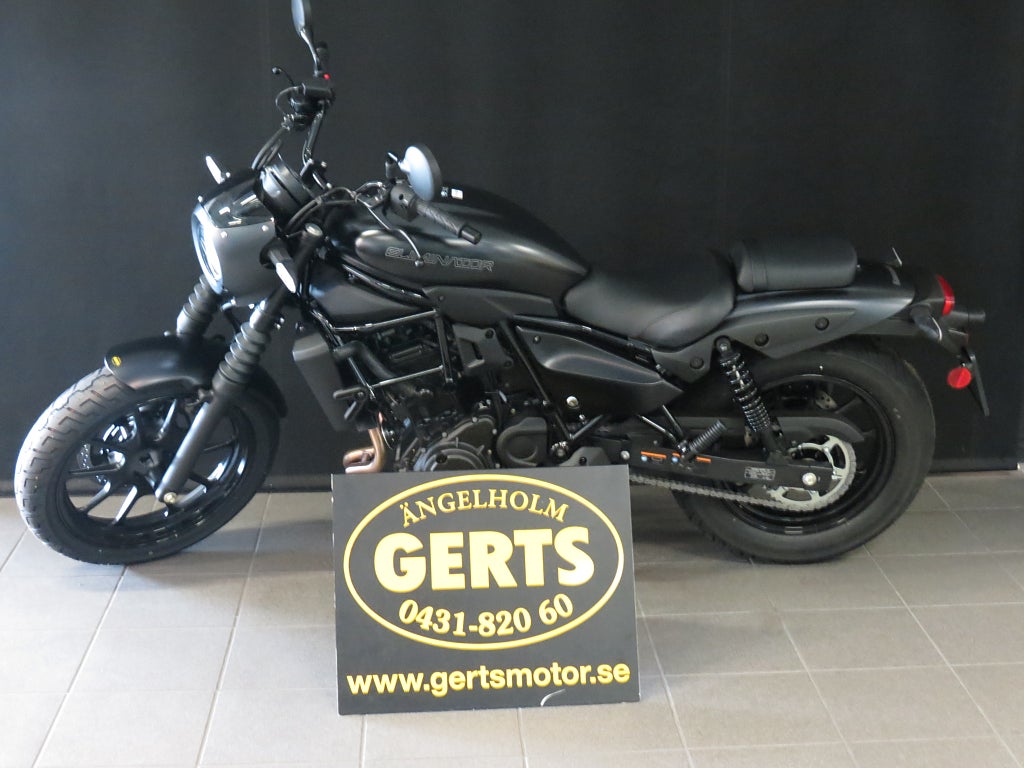 Kawasaki ELIMINATOR 500 SE
