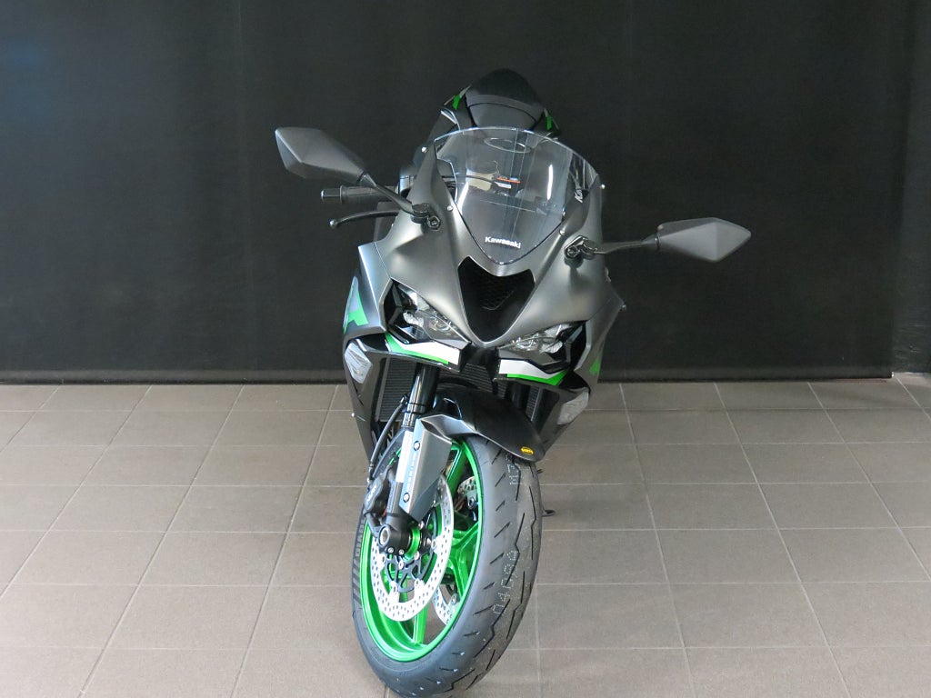 Kawasaki ZX-6R 2027 - miniatyr 3
