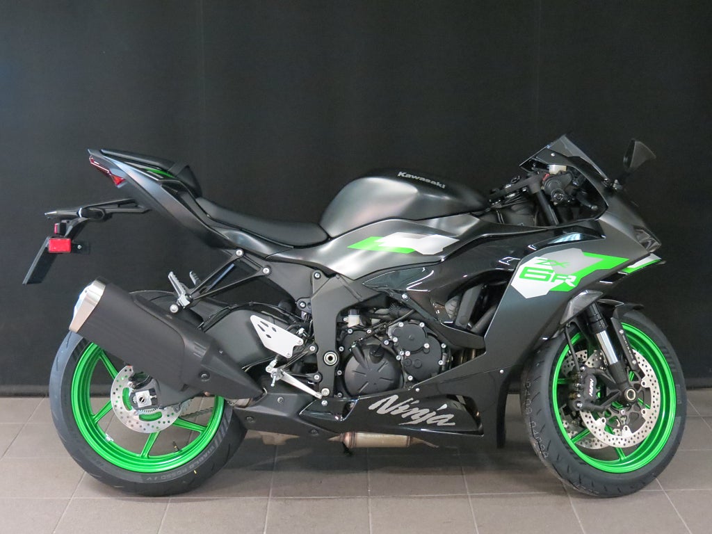 Kawasaki ZX-6R 2027 - miniatyr 4