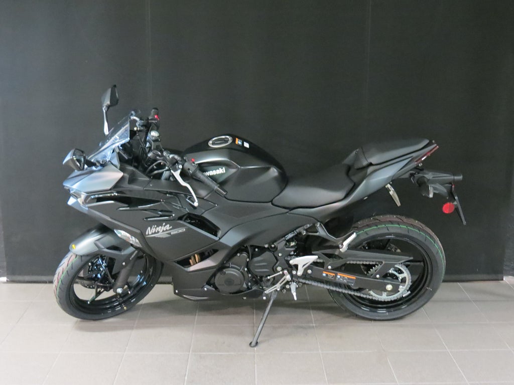 Kawasaki NINJA 500 2027 - miniatyr 2
