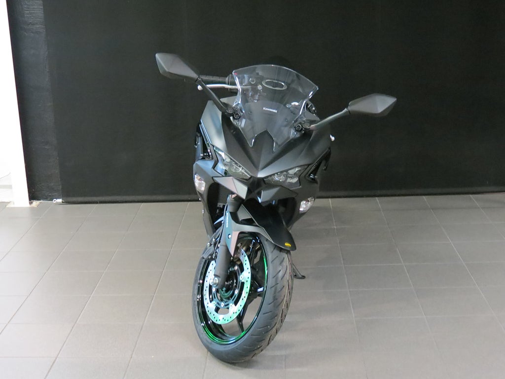 Kawasaki NINJA 500 2027 - miniatyr 3