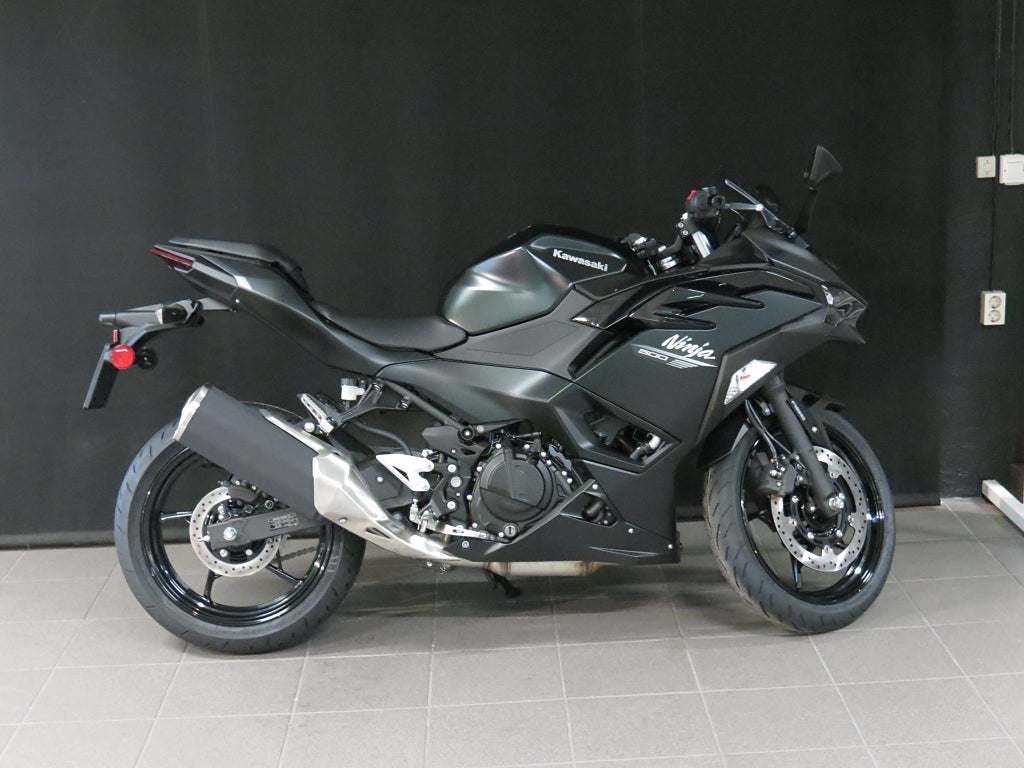 Kawasaki NINJA 500 2027 - miniatyr 4