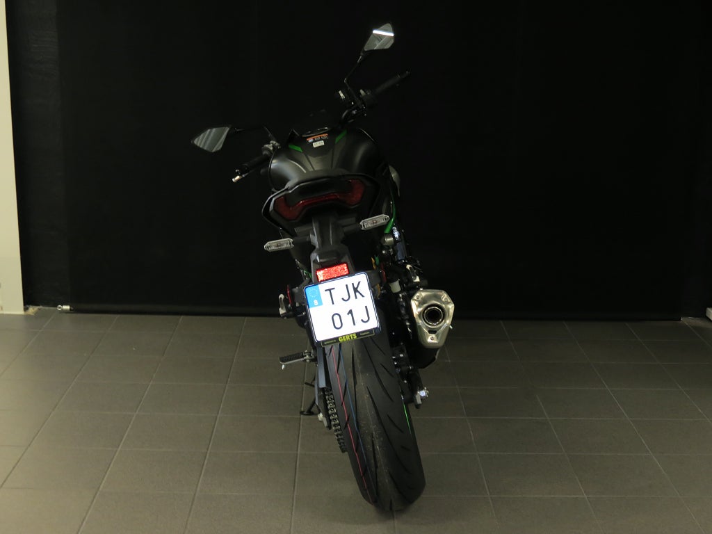Kawasaki Z 900 SE 2027 - miniatyr 5