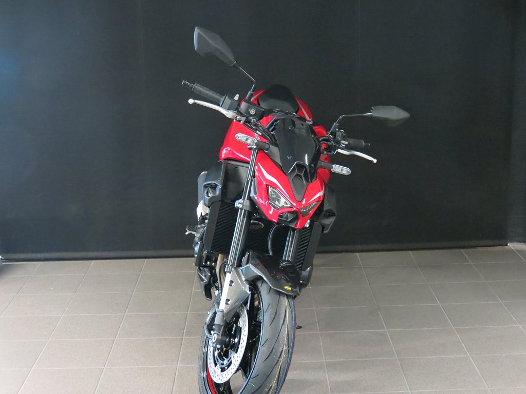 Kawasaki Z 900 2027 - miniatyr 3