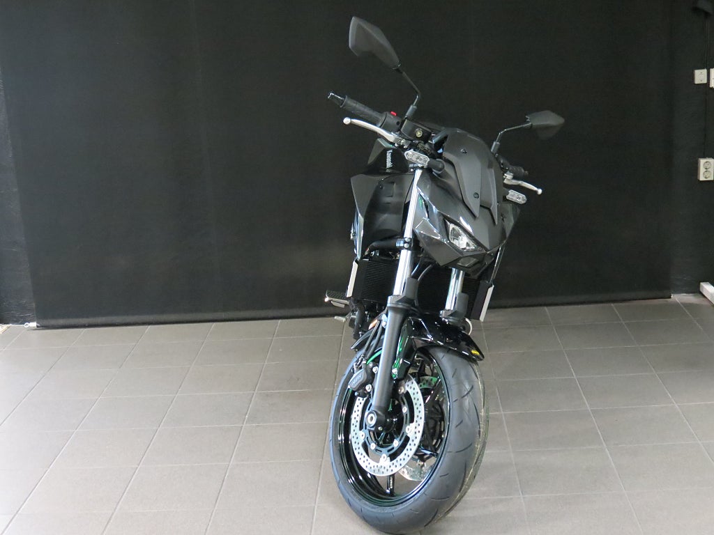 Kawasaki Z 650 S 2027 - miniatyr 3