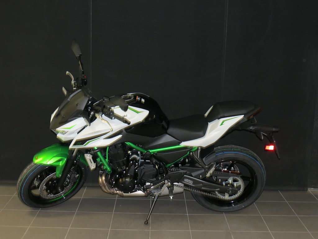 Kawasaki Z 650 S 2027 - miniatyr 2