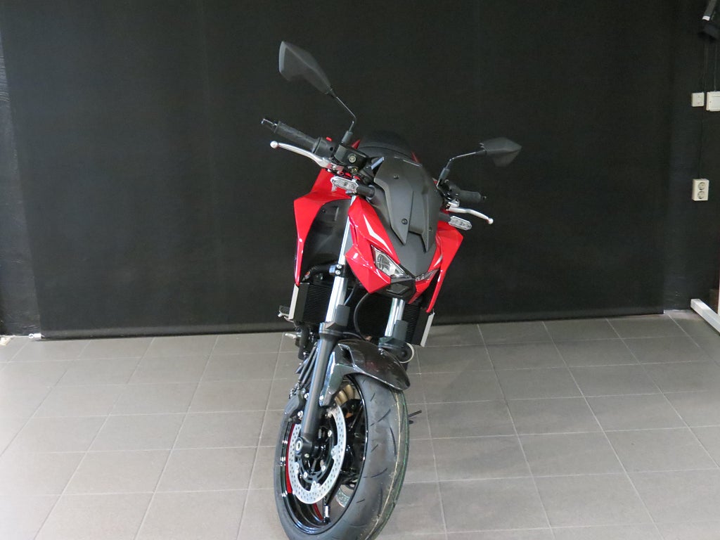 Kawasaki Z 650 S 2027 - miniatyr 3