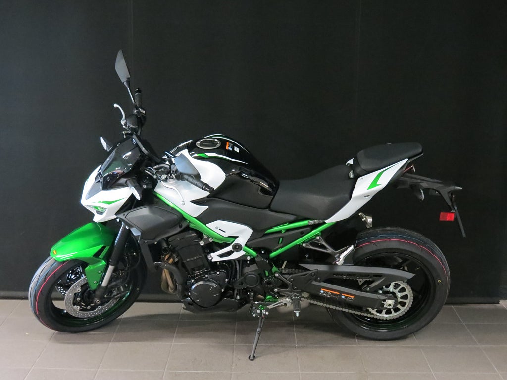 Kawasaki Z 900 2027 - miniatyr 2