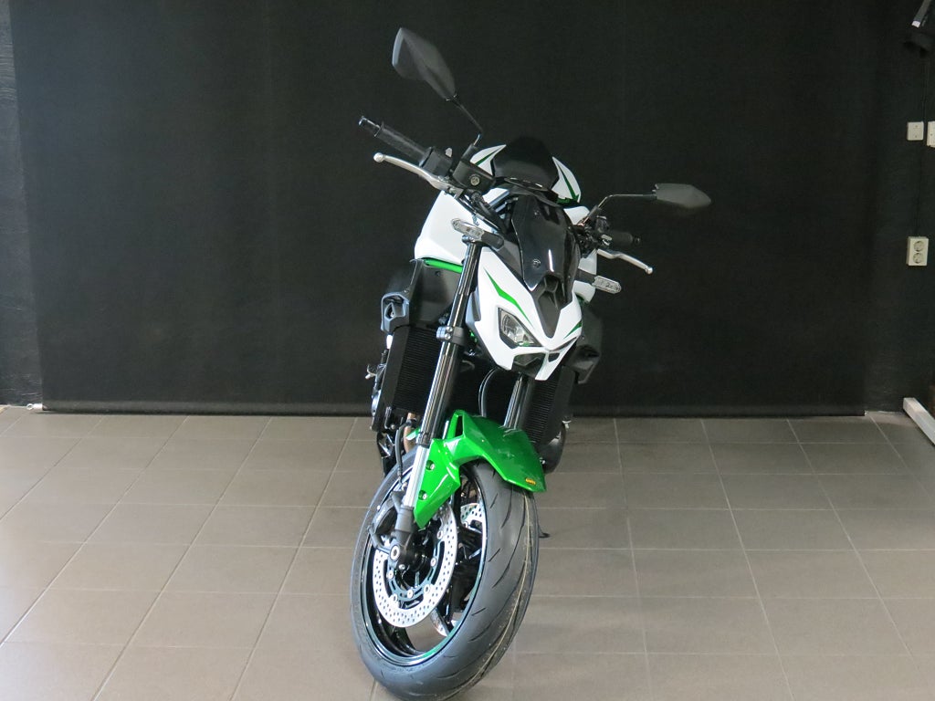 Kawasaki Z 900 2027 - miniatyr 3