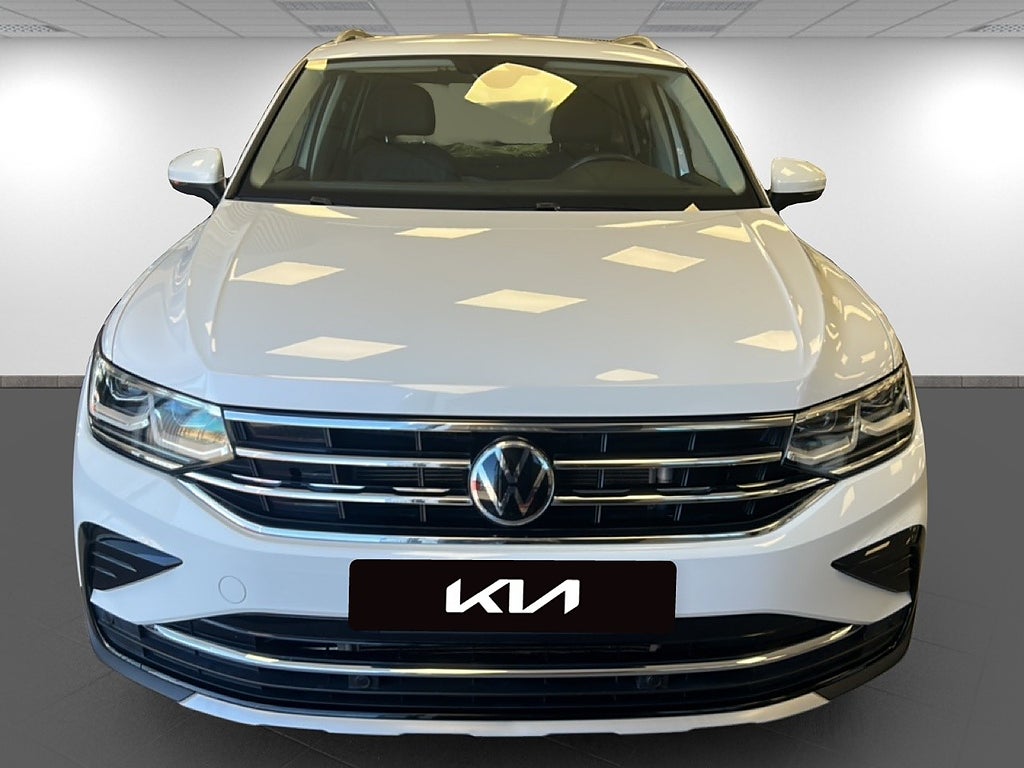 Volkswagen Tiguan 2021 - miniatyr 2