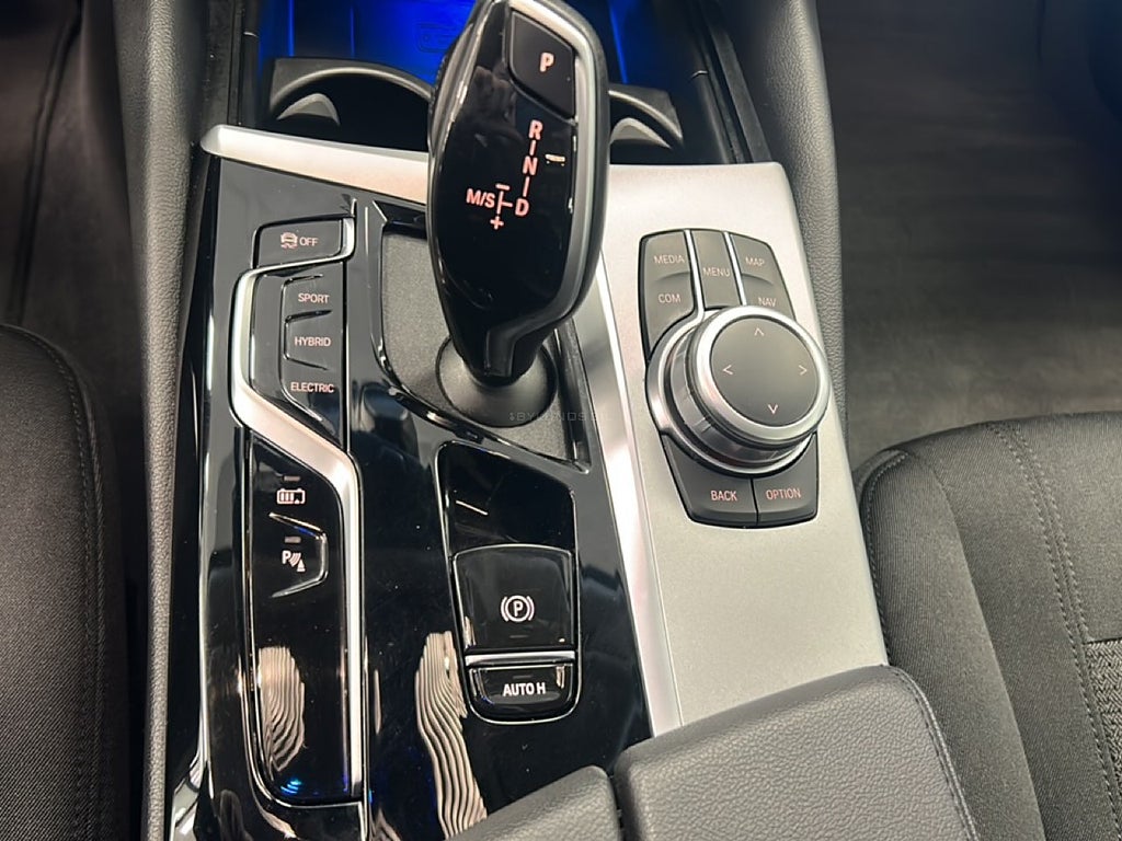 BMW 530e 2022 - miniatyr 17