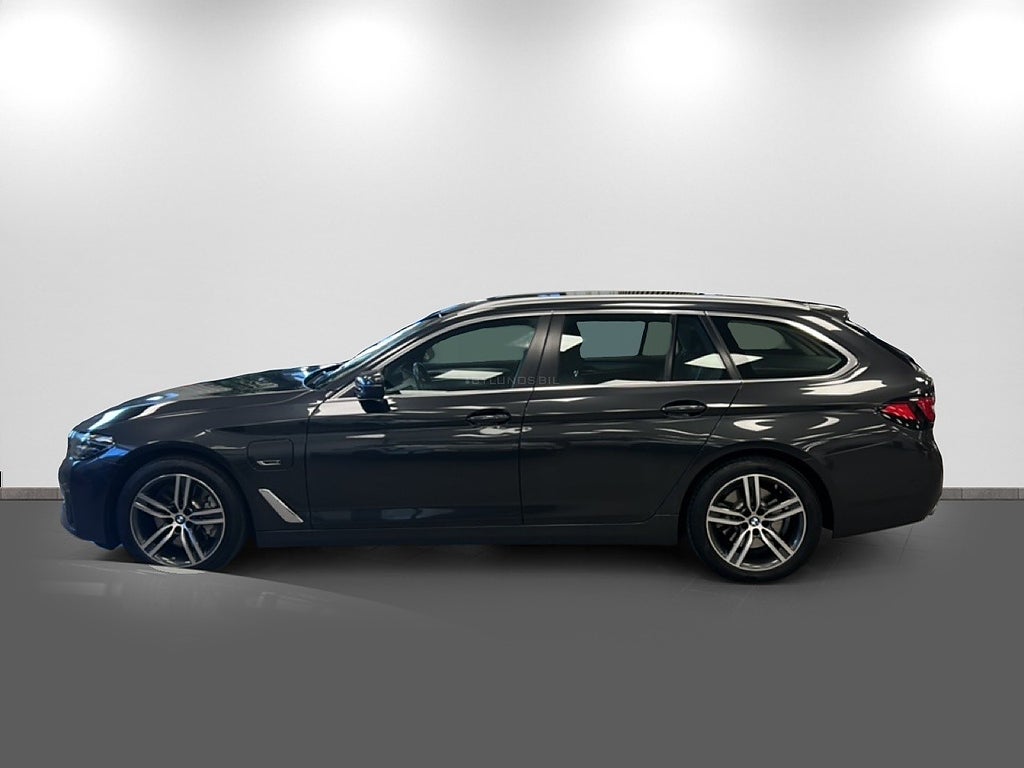 BMW 530e 2022 - miniatyr 4