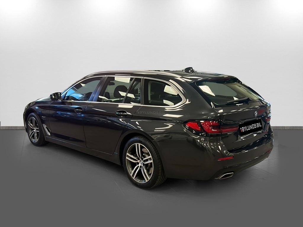 BMW 530e 2022 - miniatyr 6