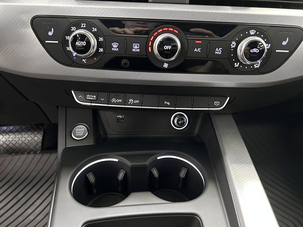 Audi A4 2020 - miniatyr 14