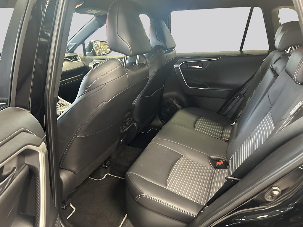 Toyota RAV4 2021 - miniatyr 9