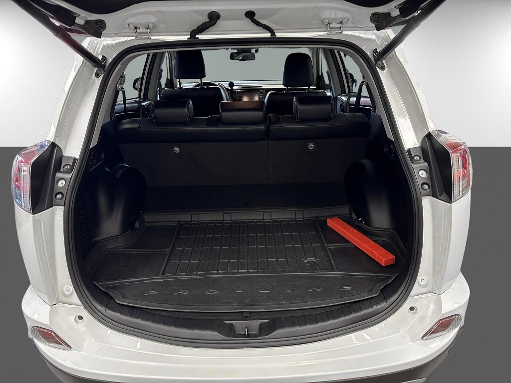 Toyota RAV4 2018 - miniatyr 14