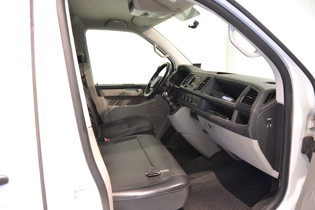 Volkswagen Transporter 2018 - miniatyr 14