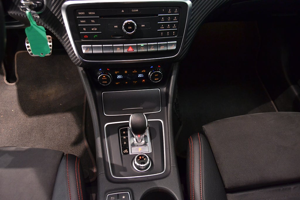 Mercedes-Benz A45 2016 - miniatyr 14