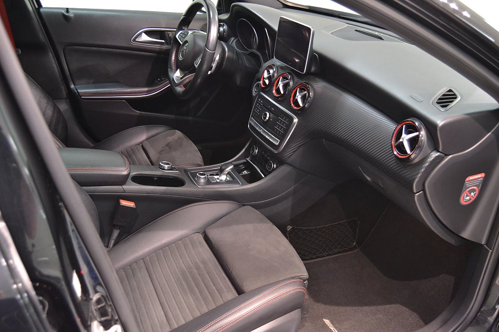 Mercedes-Benz A45 2016 - miniatyr 15