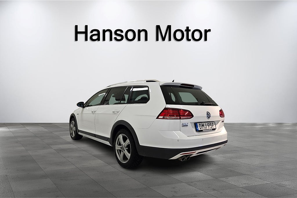 Volkswagen Golf Alltrack 2020 - miniatyr 2
