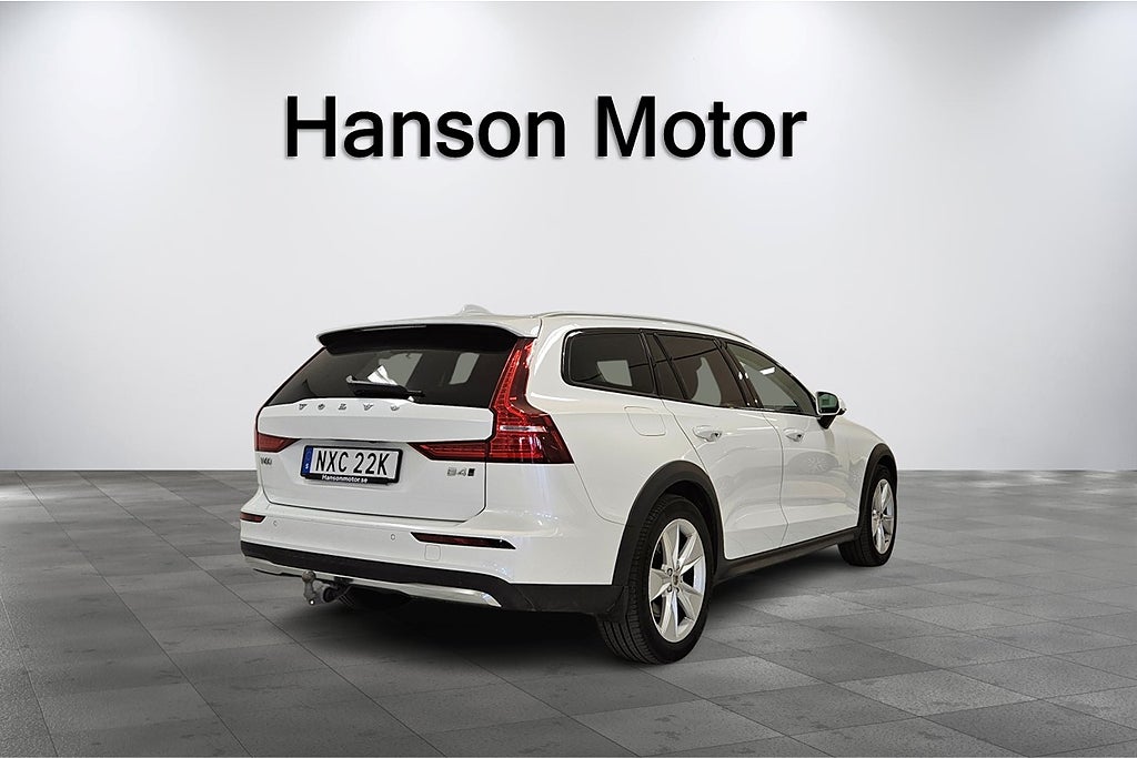 Volvo V60 Cross Country 2023 - miniatyr 4