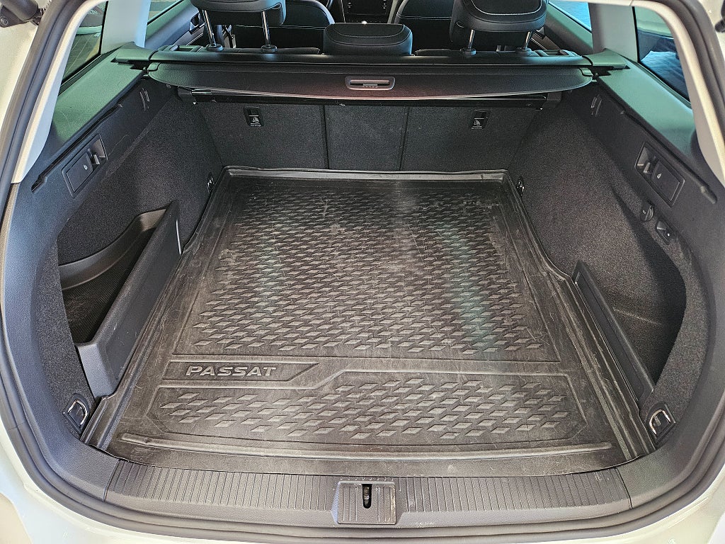 Volkswagen Passat Alltrack 2022 - miniatyr 4