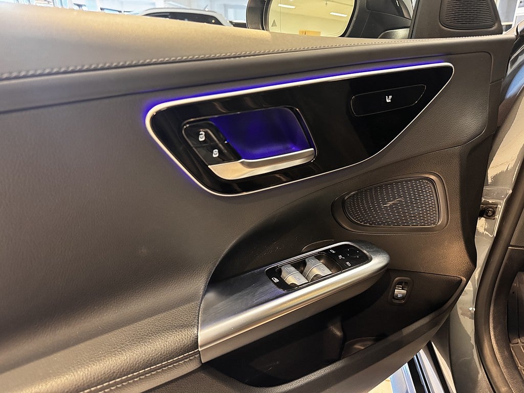Mercedes-Benz C 2022 - miniatyr 6