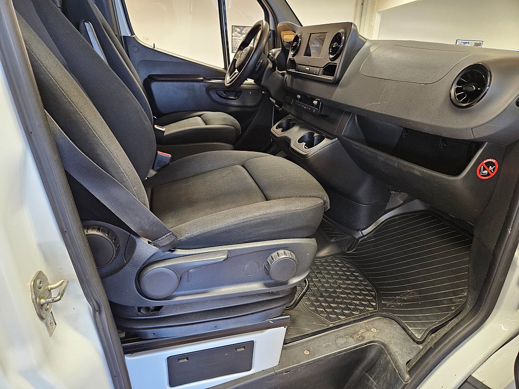 Mercedes-Benz Sprinter 2020 - miniatyr 9