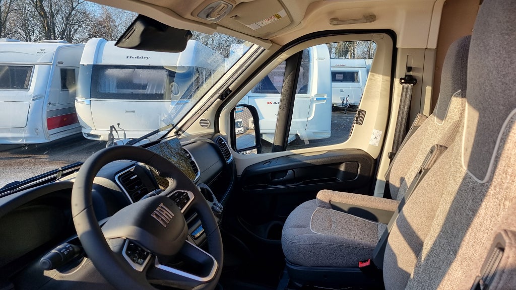 Malibu COMFORT GT SKYVIEW 640 LE * Truma D+6E *3,95%* *3500kg*Stor kyl* 2026 - miniatyr 17