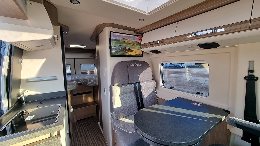 Malibu COMFORT GT SKYVIEW 640 LE * Truma D+6E *3,95%* *3500kg*Stor kyl* 2026 - miniatyr 8
